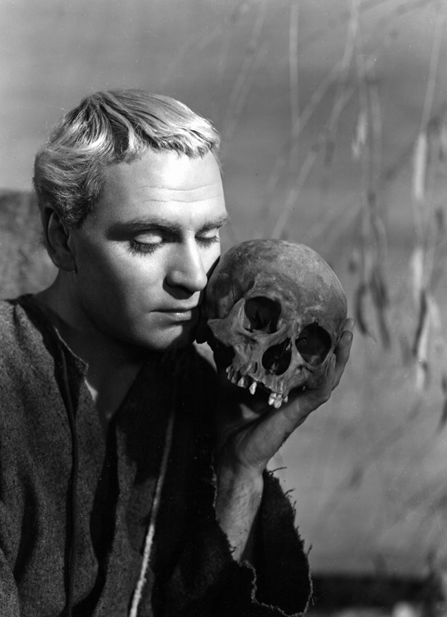 Гледаме “Хамлет”с Лорънс Оливие, сниман преди 70 години, в кино "Люмиер ...